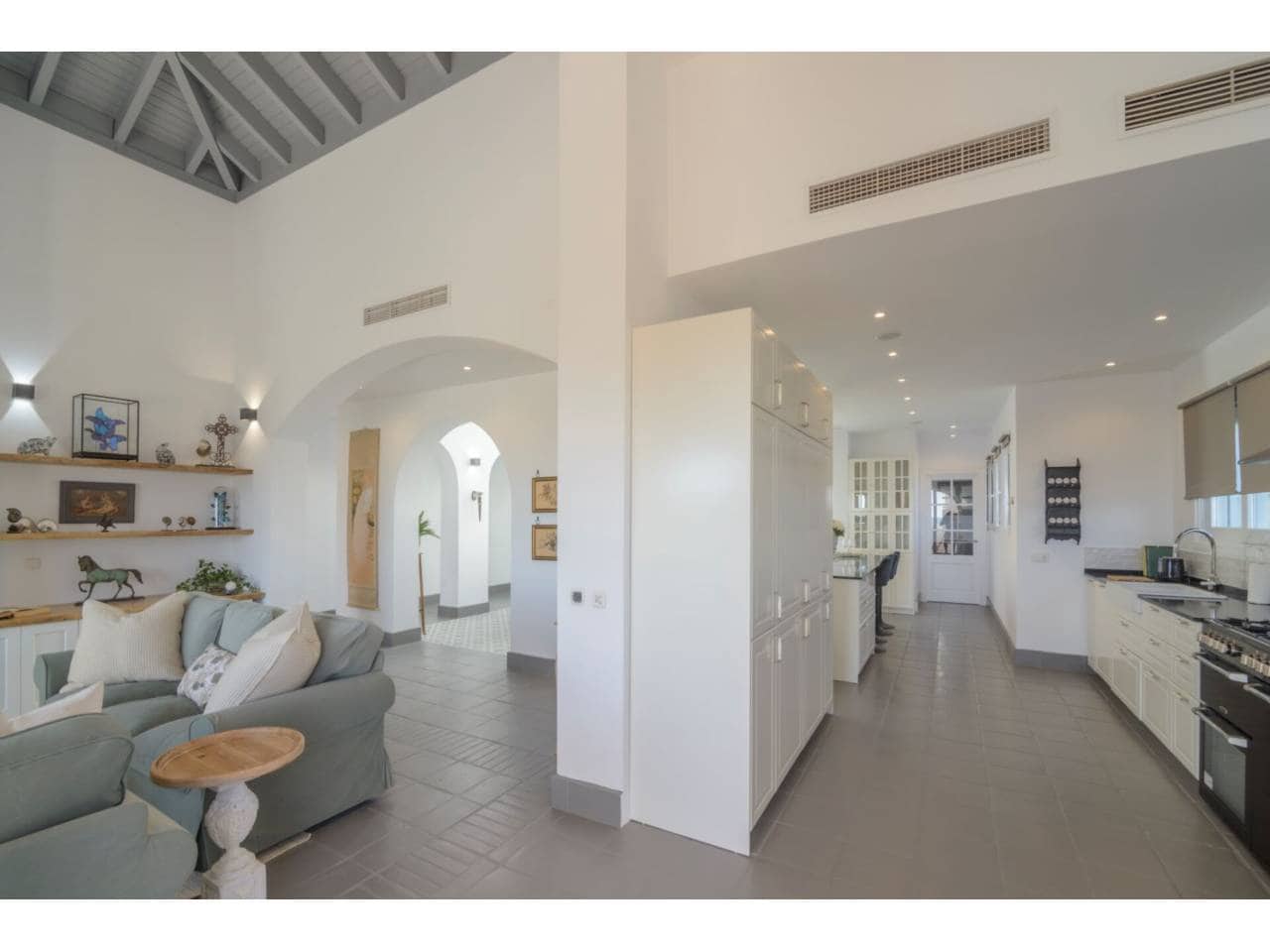 4 soveværelse Villa til salg i Benalup med swimmingpool garage - € 885.000 (Ref: 8560986)