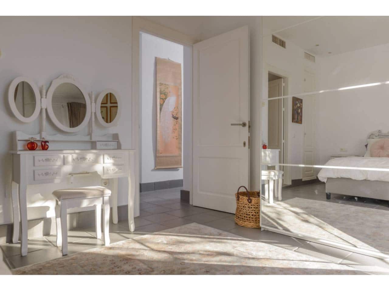 4 soveværelse Villa til salg i Benalup med swimmingpool garage - € 885.000 (Ref: 8560986)