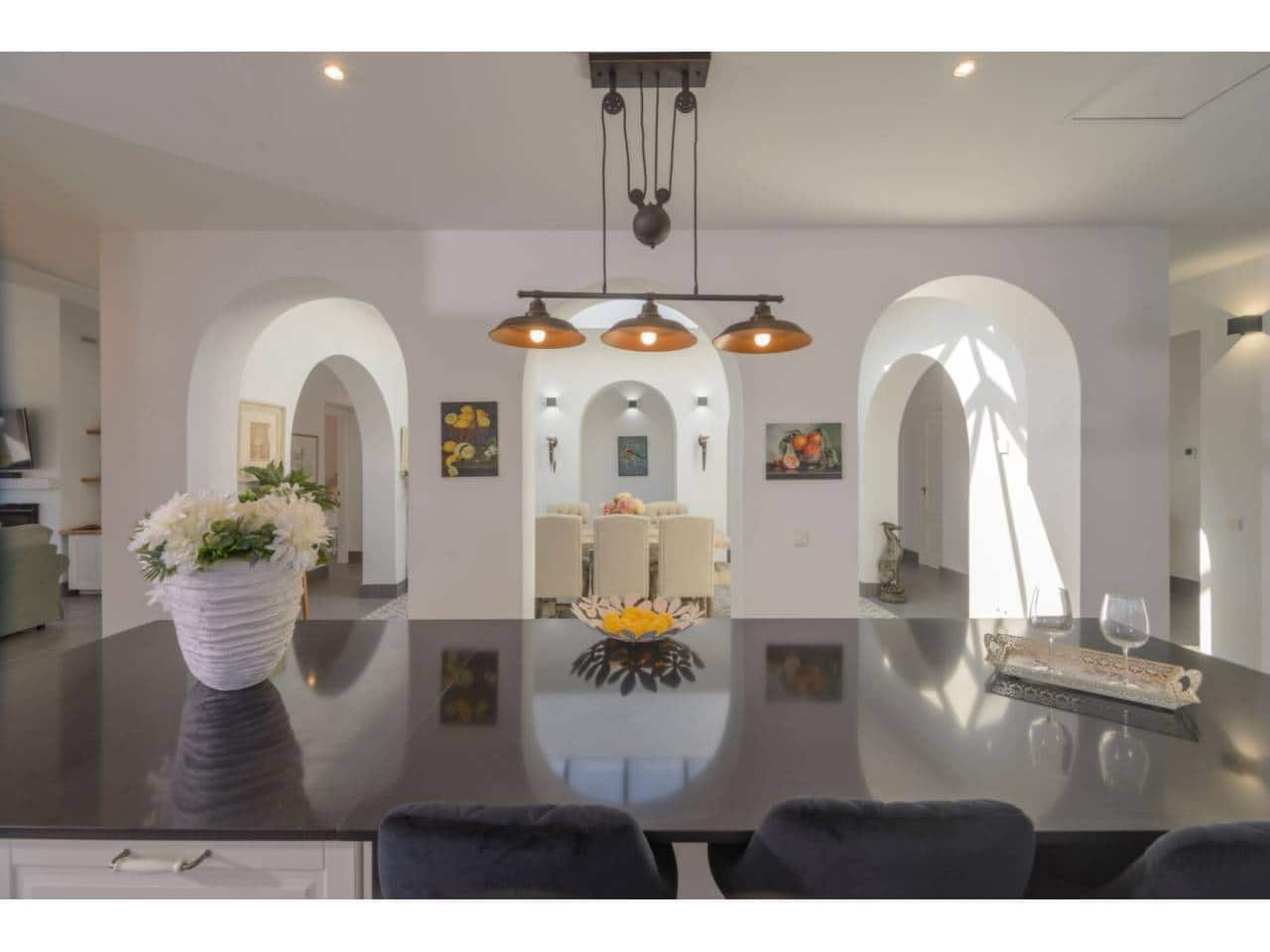 4 soveværelse Villa til salg i Benalup med swimmingpool garage - € 885.000 (Ref: 8560986)