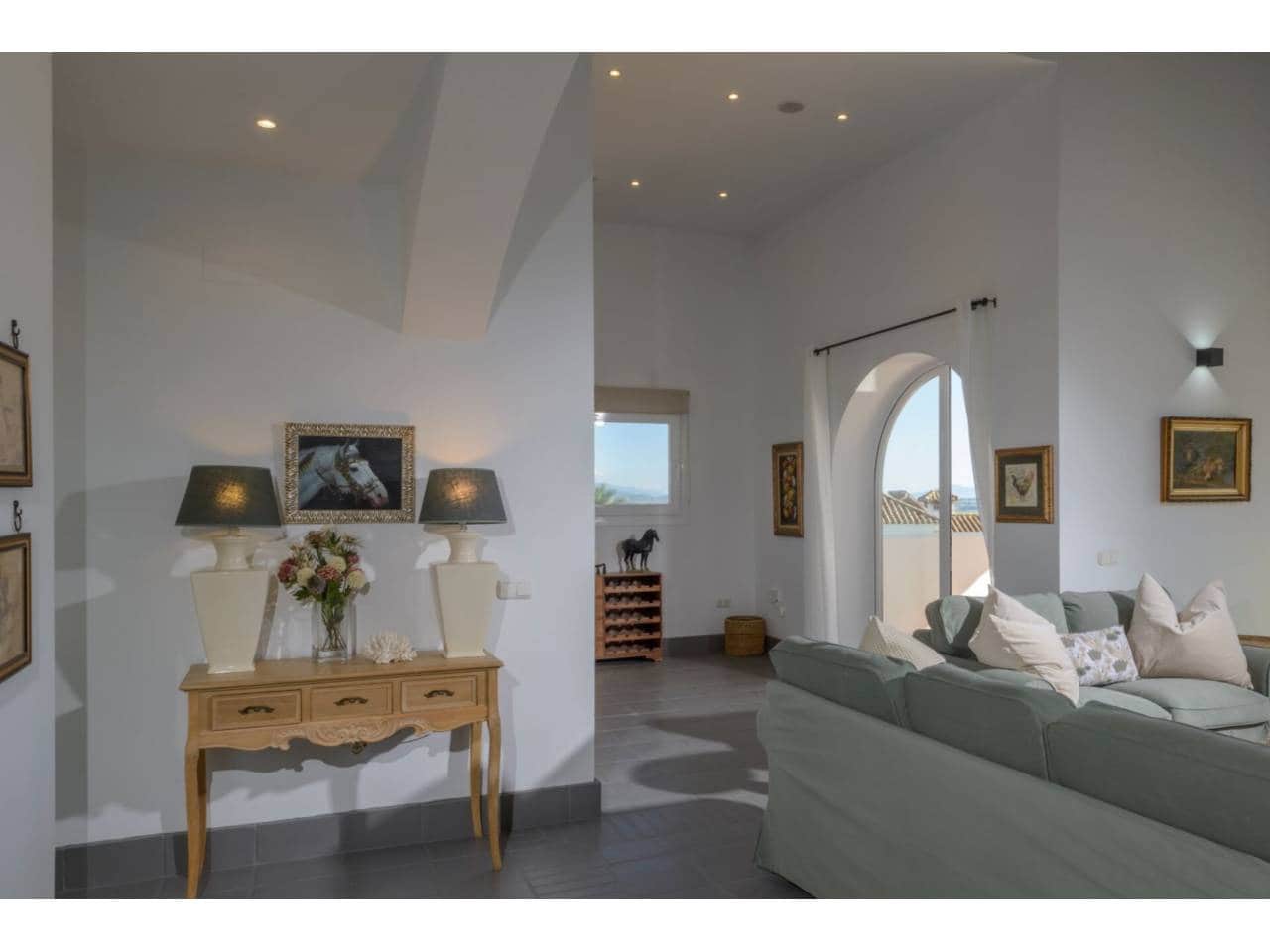 4 soveværelse Villa til salg i Benalup med swimmingpool garage - € 885.000 (Ref: 8560986)