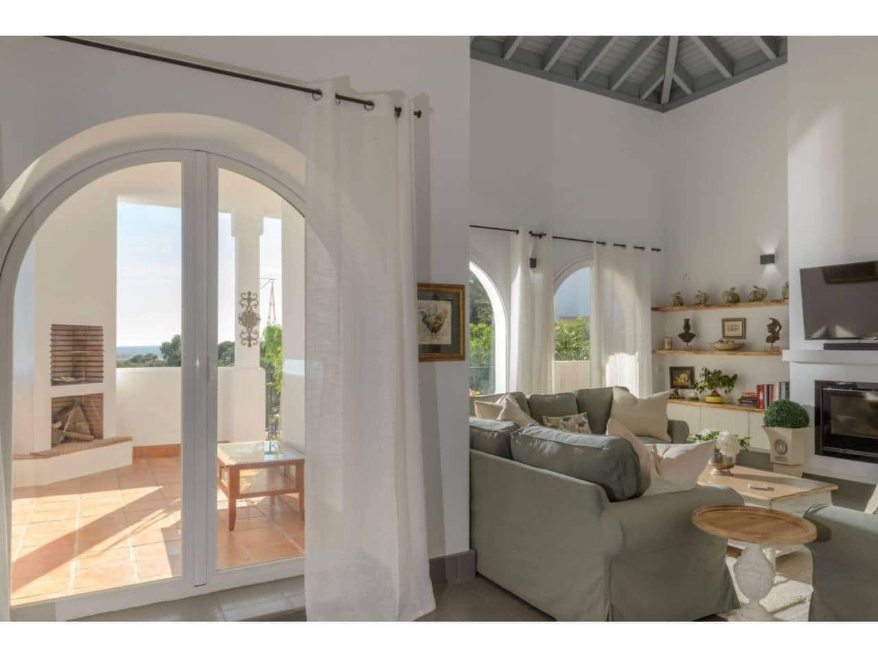 4 soveværelse Villa til salg i Benalup med swimmingpool garage - € 885.000 (Ref: 8560986)