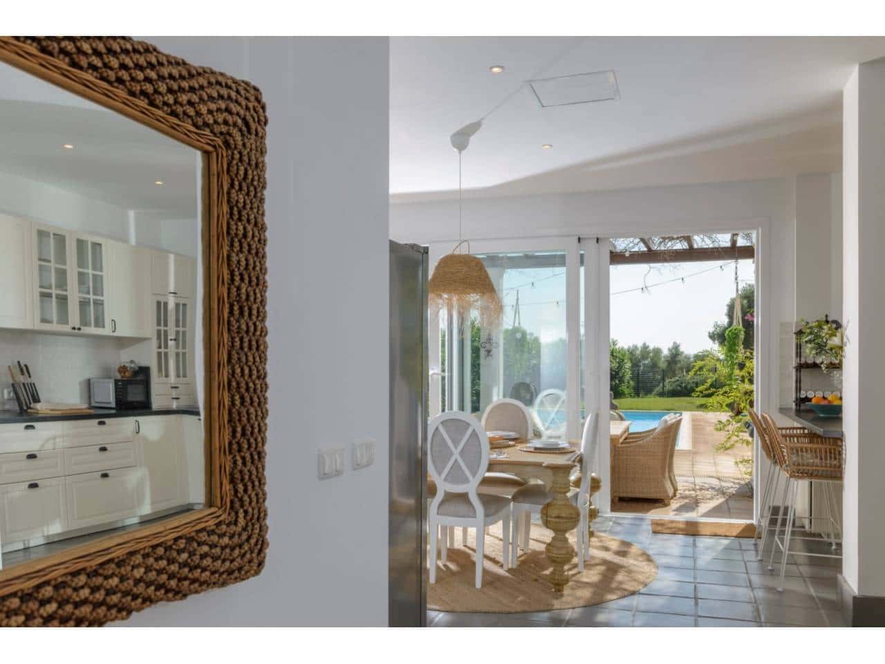 4 soveværelse Villa til salg i Benalup med swimmingpool garage - € 885.000 (Ref: 8560986)