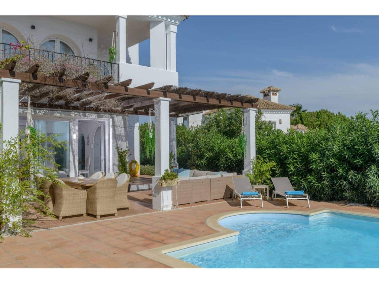 4 soveværelse Villa til salg i Benalup med swimmingpool garage - € 885.000 (Ref: 8560986)