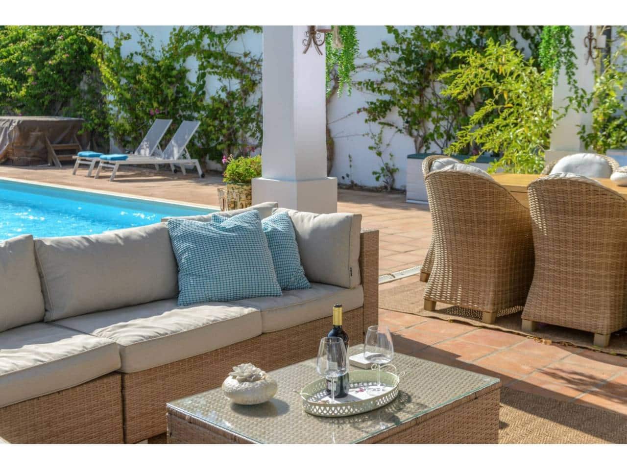 4 soveværelse Villa til salg i Benalup med swimmingpool garage - € 885.000 (Ref: 8560986)