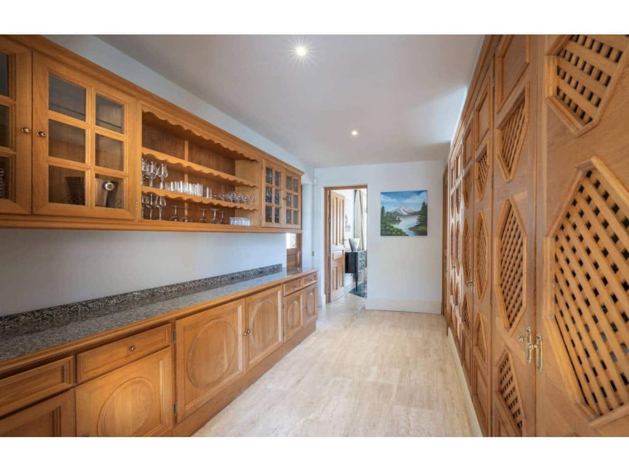 6 soveværelse Villa til salg i San Roque med swimmingpool garage - € 4.700.000 (Ref: 8596846)