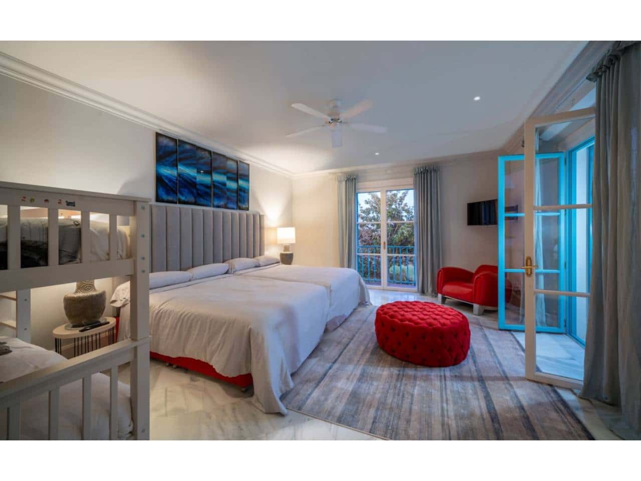 6 soveværelse Villa til salg i San Roque med swimmingpool garage - € 4.700.000 (Ref: 8596846)