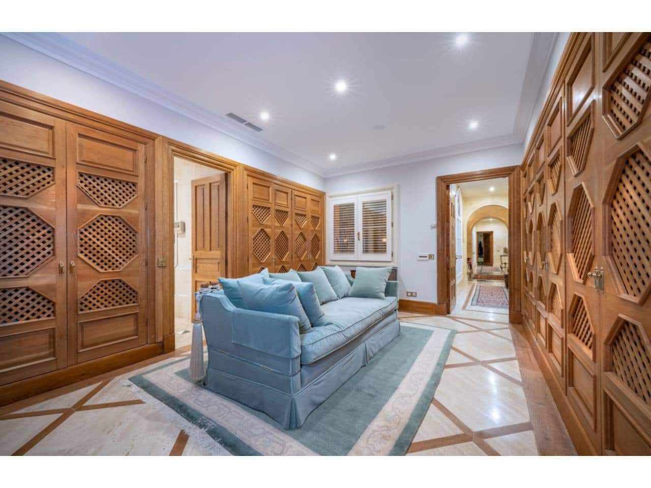 6 soveværelse Villa til salg i San Roque med swimmingpool garage - € 4.700.000 (Ref: 8596846)