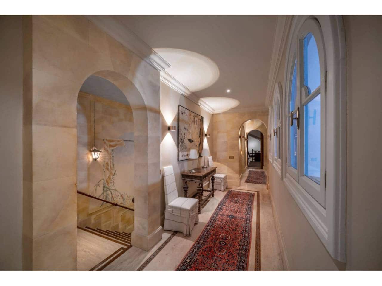 6 soveværelse Villa til salg i San Roque med swimmingpool garage - € 4.700.000 (Ref: 8596846)