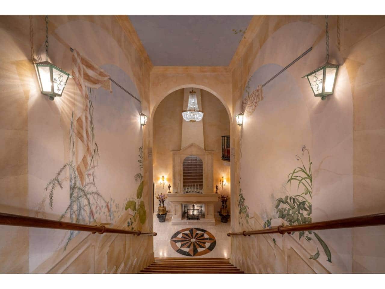 6 soveværelse Villa til salg i San Roque med swimmingpool garage - € 4.700.000 (Ref: 8596846)