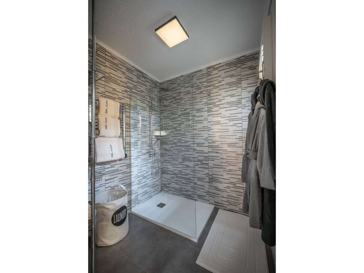 6 soveværelse Villa til salg i San Roque med swimmingpool garage - € 4.700.000 (Ref: 8596846)