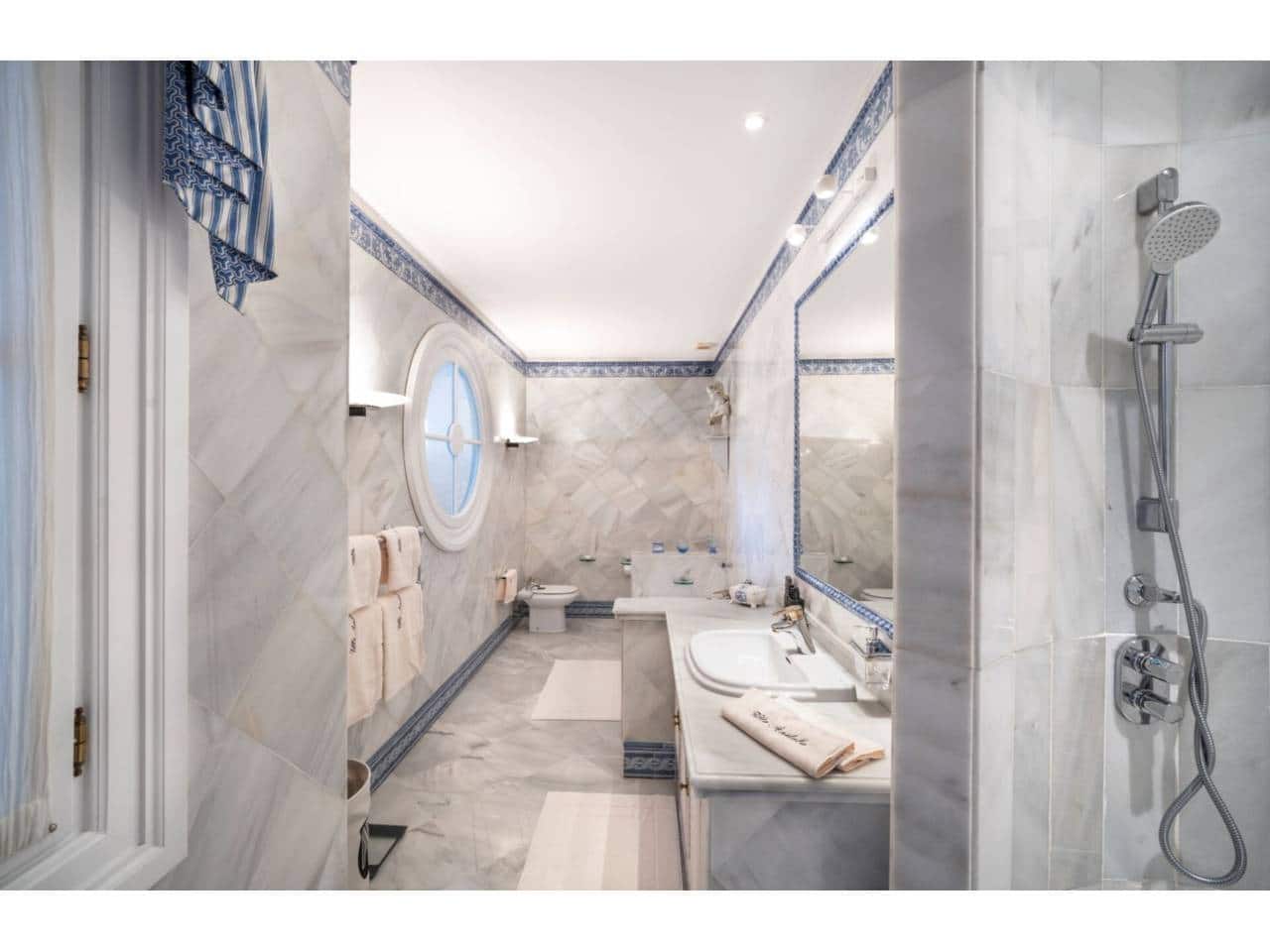 6 soveværelse Villa til salg i San Roque med swimmingpool garage - € 4.700.000 (Ref: 8596846)