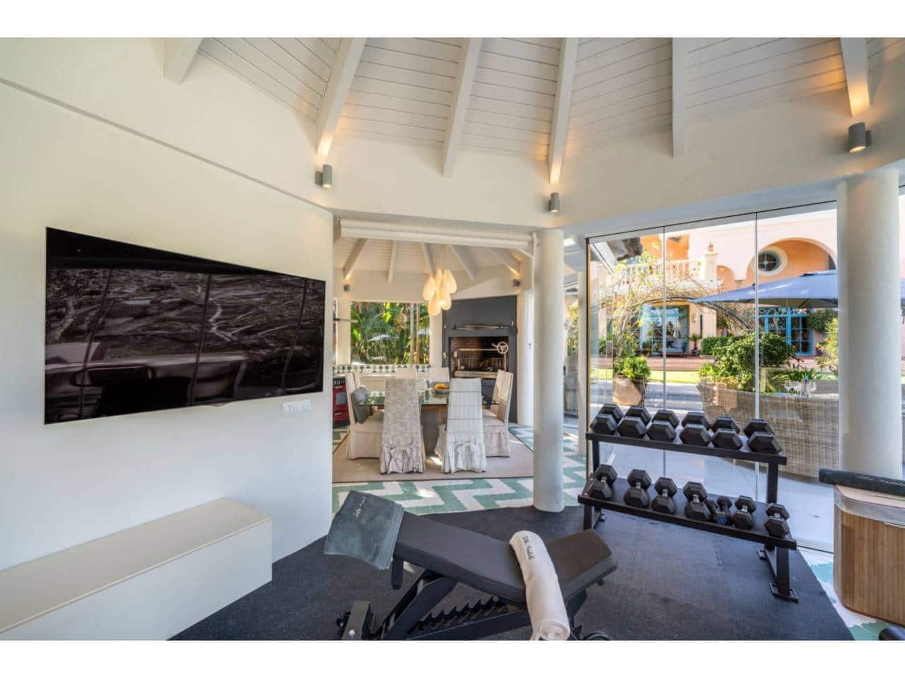 6 soveværelse Villa til salg i San Roque med swimmingpool garage - € 4.700.000 (Ref: 8596846)