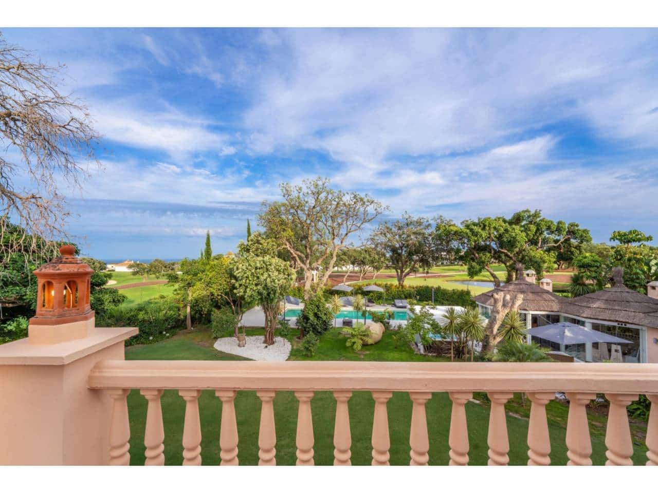 6 soveværelse Villa til salg i San Roque med swimmingpool garage - € 4.700.000 (Ref: 8596846)