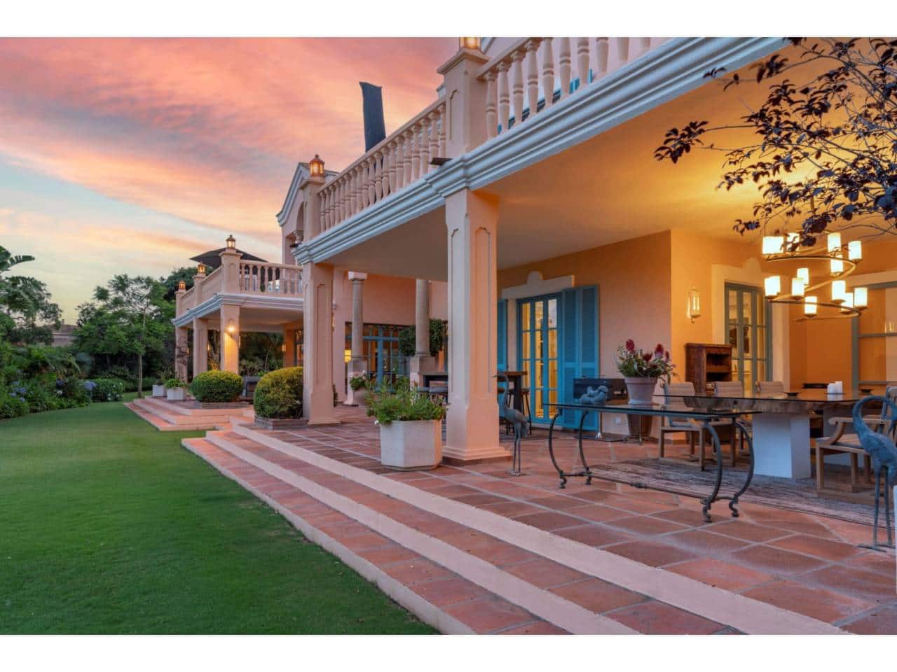 6 soveværelse Villa til salg i San Roque med swimmingpool garage - € 4.700.000 (Ref: 8596846)