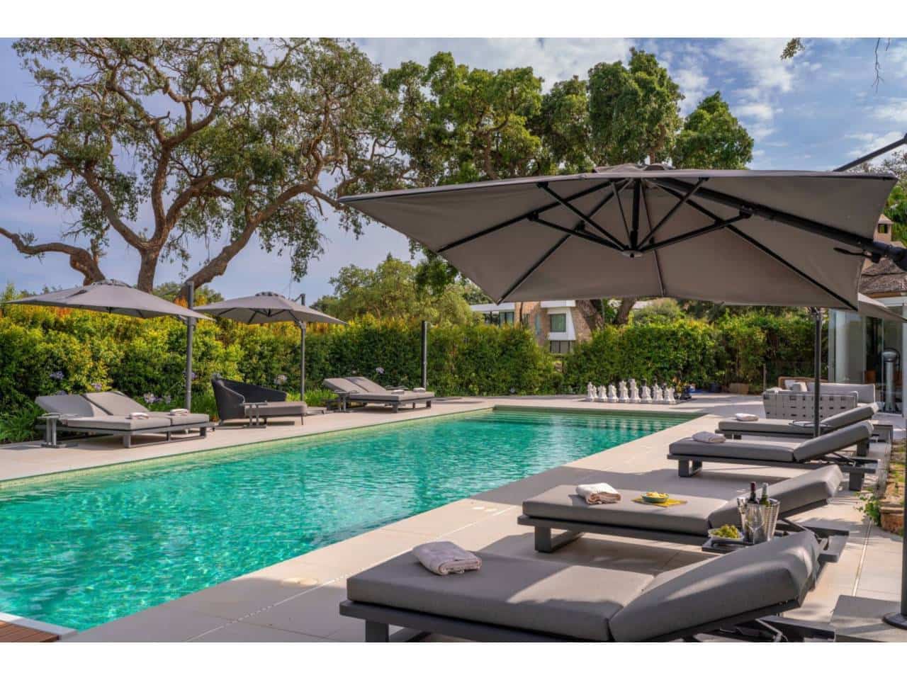 6 soveværelse Villa til salg i San Roque med swimmingpool garage - € 4.700.000 (Ref: 8596846)