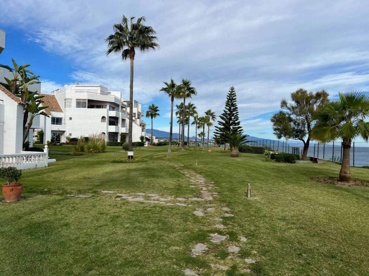 3 bedroom Apartment for sale in Casares with pool garage - € 690,000 (Ref: 8621136)