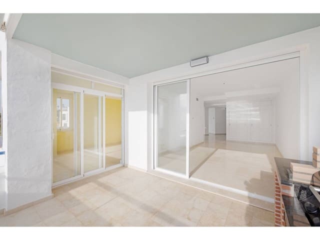 3 bedroom Apartment for sale in Casares with pool garage - € 690,000 (Ref: 8621136)