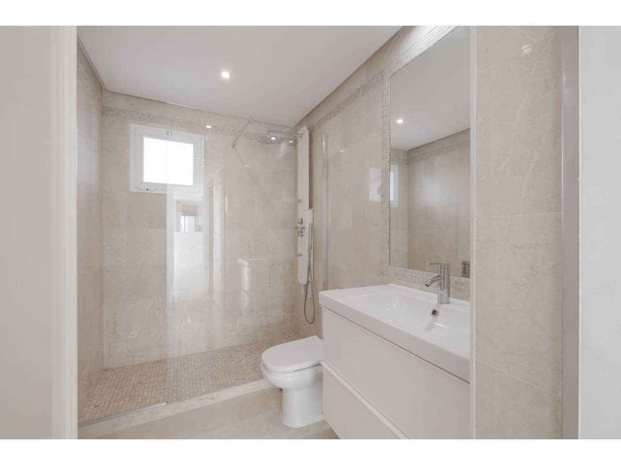 3 bedroom Apartment for sale in Casares with pool garage - € 690,000 (Ref: 8621136)