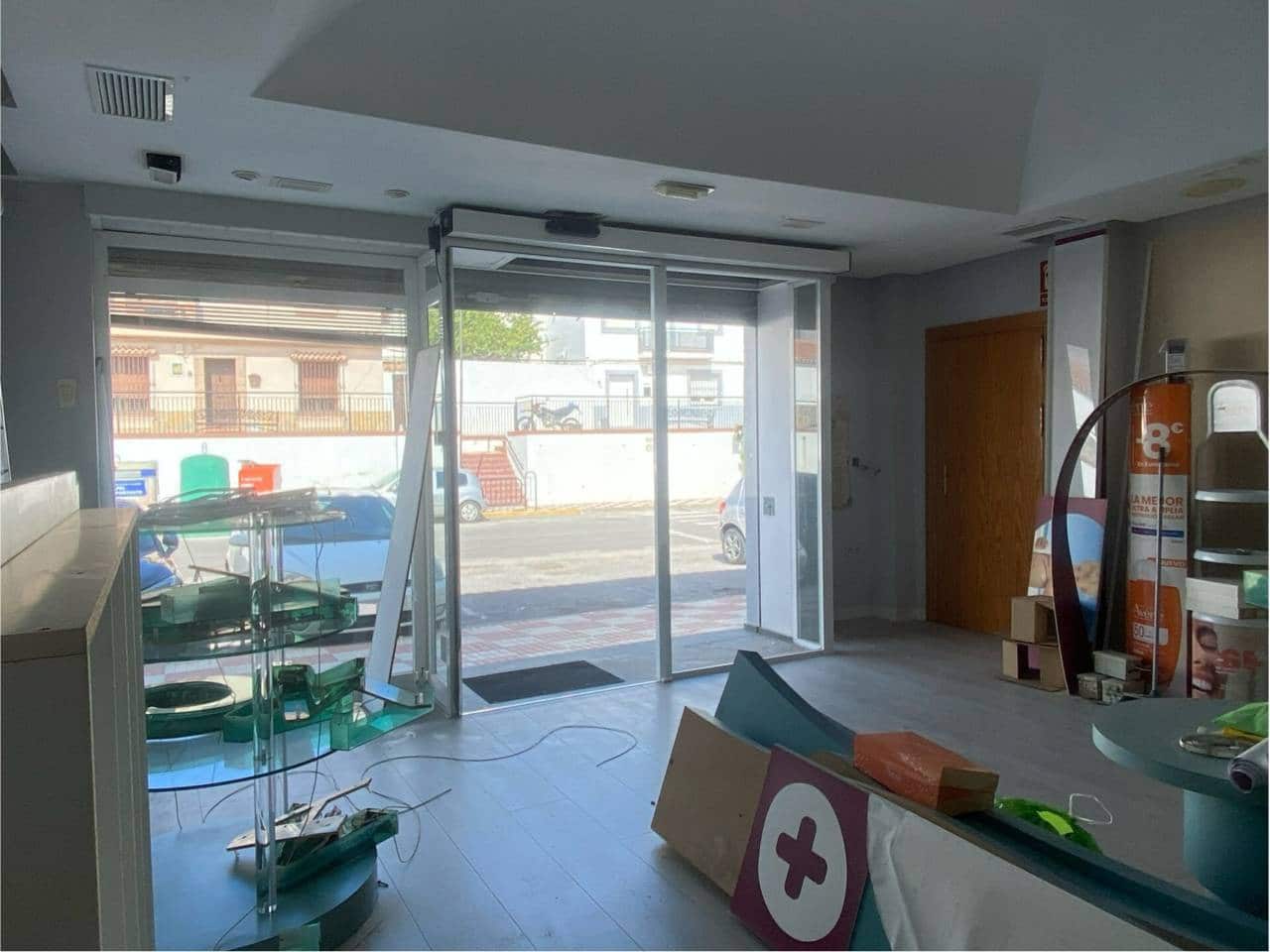 Commercial for sale in Sotogrande - € 140,000 (Ref: 8634111)