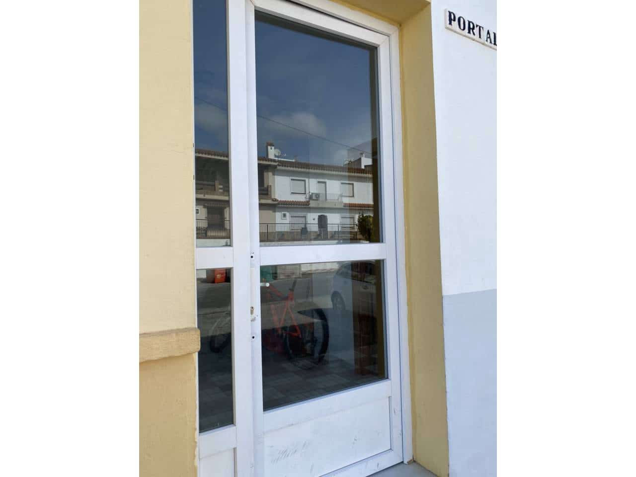 Commercial for sale in Sotogrande - € 140,000 (Ref: 8634111)