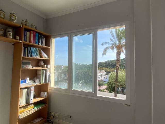 Erhverv til salg i Sotogrande, San Roque - € 140.000 (Ref: 8634111)