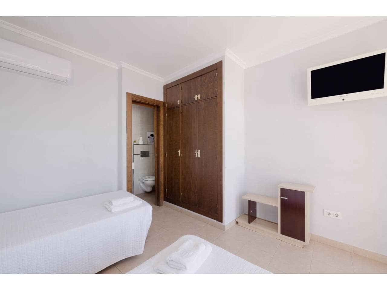 15 soveværelse Hotel til salg i Tarifa - € 1.900.000 (Ref: 8635993)