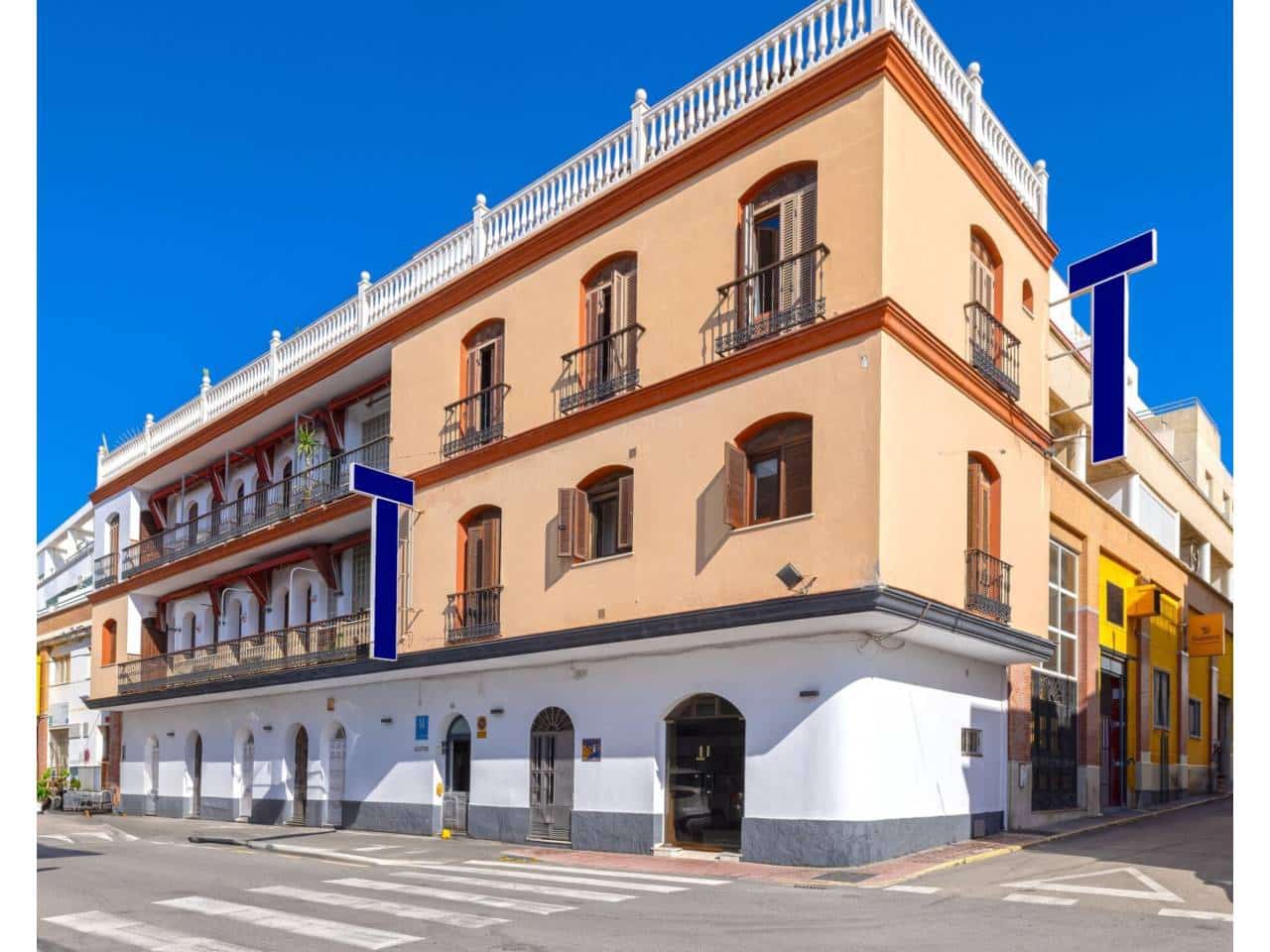 15 soveværelse Hotel til salg i Tarifa - € 1.900.000 (Ref: 8635993)