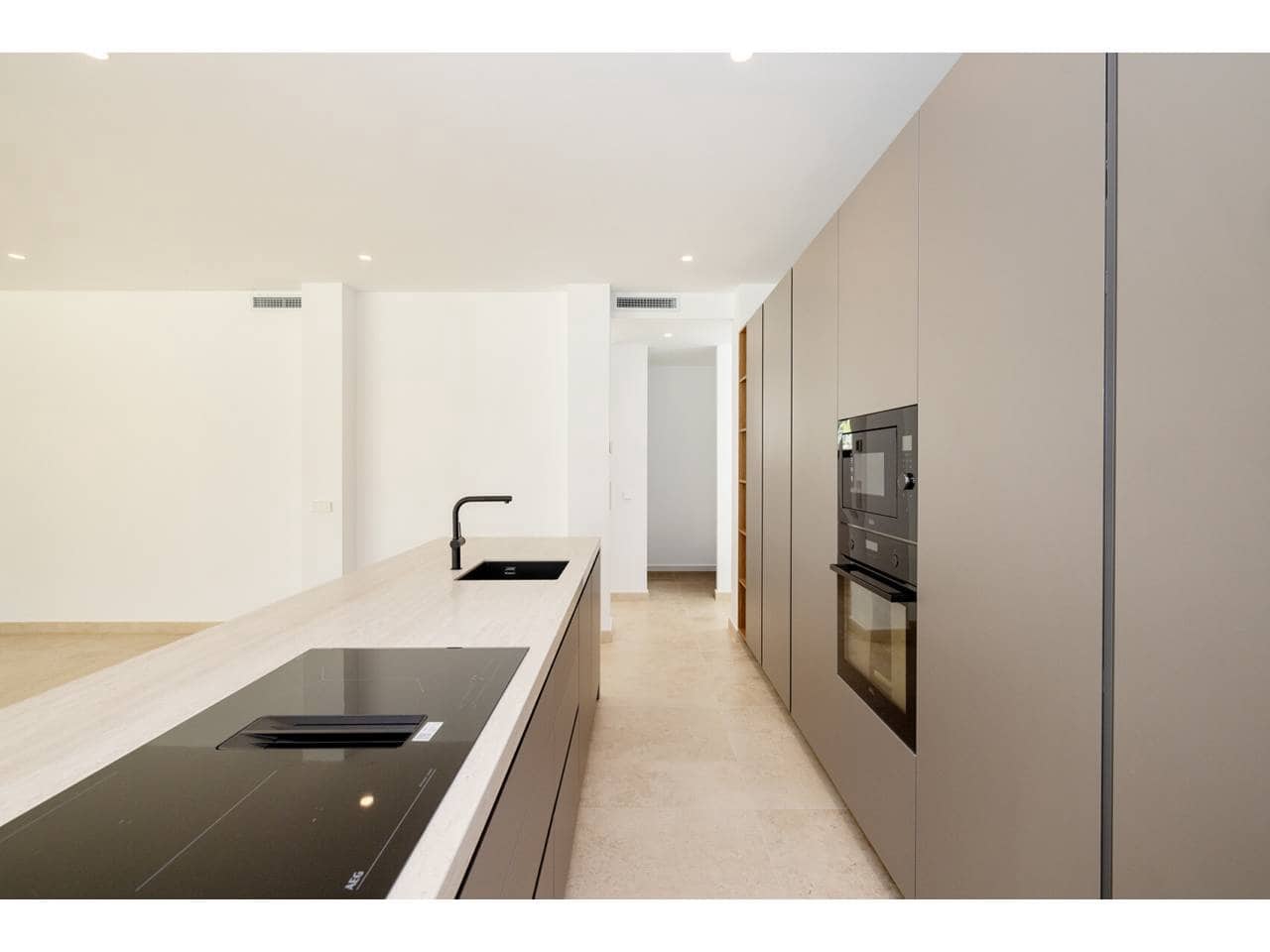 6 sypialnia Willa na sprzedaż w Sotogrande z basenem - 2 600 000 € (Ref: 8638079)