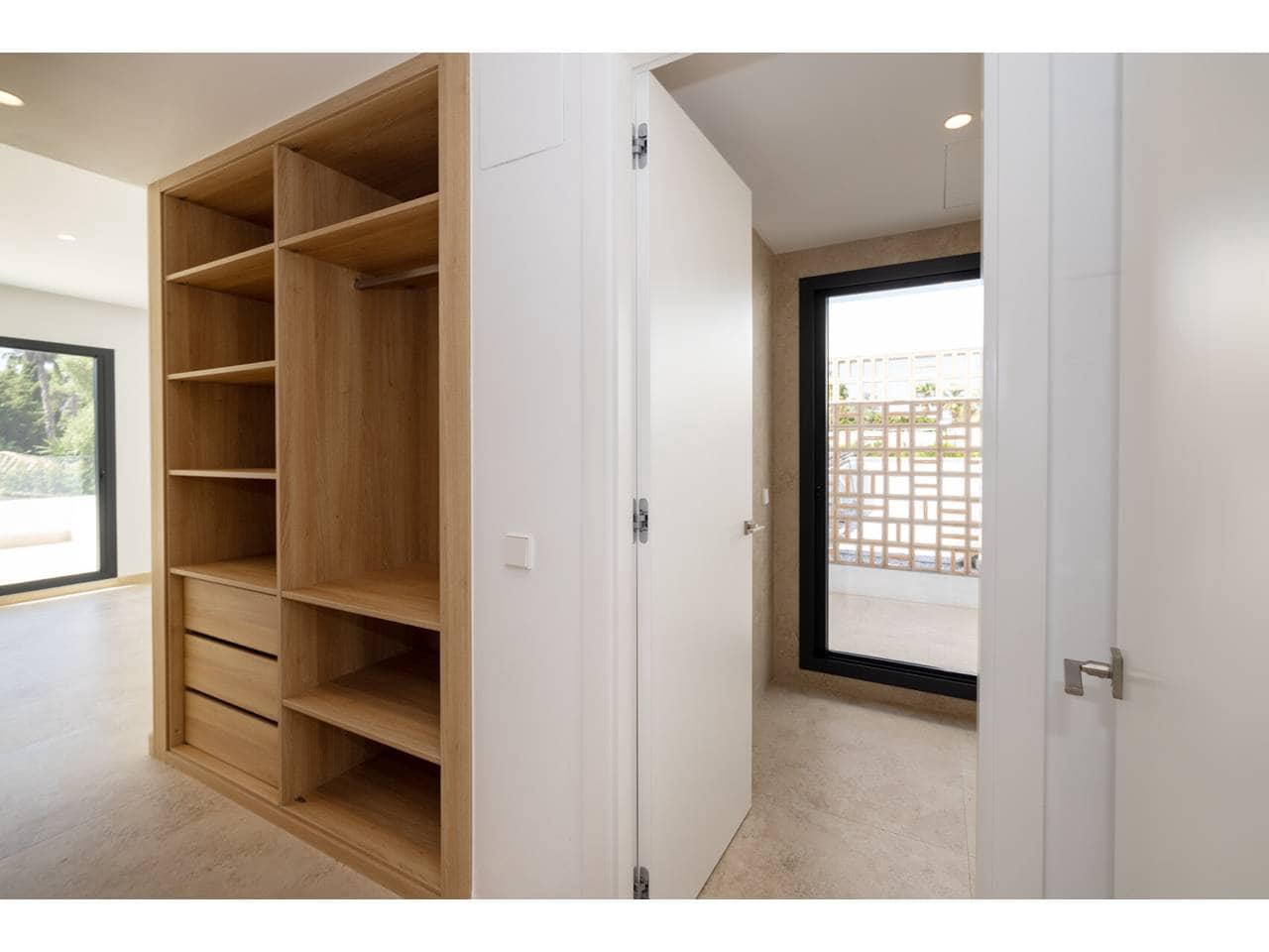6 sypialnia Willa na sprzedaż w Sotogrande z basenem - 2 600 000 € (Ref: 8638079)