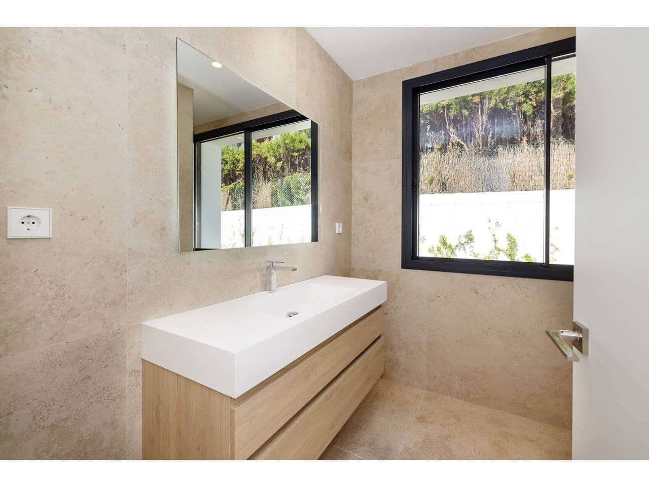 6 sypialnia Willa na sprzedaż w Sotogrande z basenem - 2 600 000 € (Ref: 8638079)