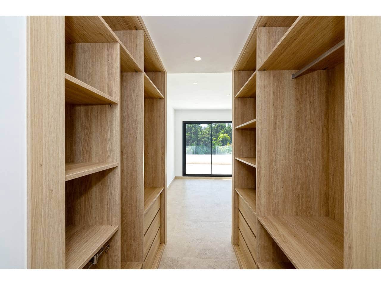 6 sypialnia Willa na sprzedaż w Sotogrande z basenem - 2 600 000 € (Ref: 8638079)