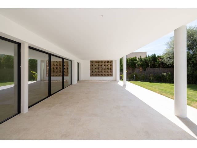 6 quarto Moradia para venda em Sotogrande Costa, San Roque com piscina - 2 600 000 € (Ref: 8638079)