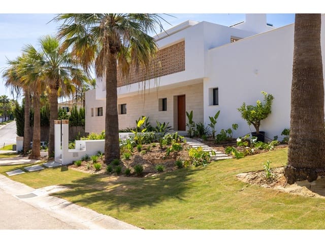 6 quarto Moradia para venda em Sotogrande Costa, San Roque com piscina - 2 600 000 € (Ref: 8638079)