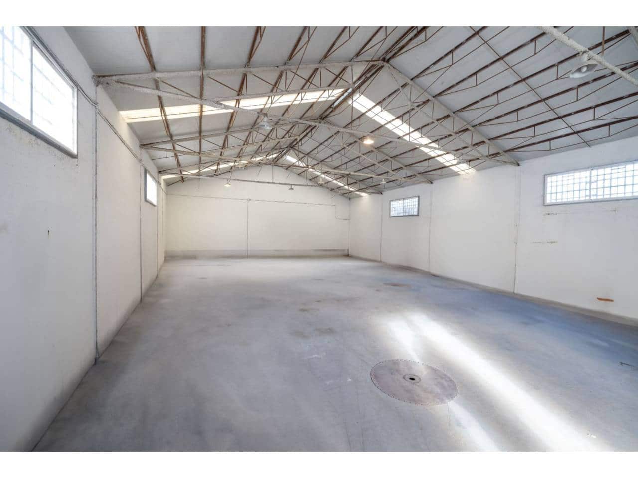 Erhverv til salg i Algeciras - € 435.000 (Ref: 8655950)