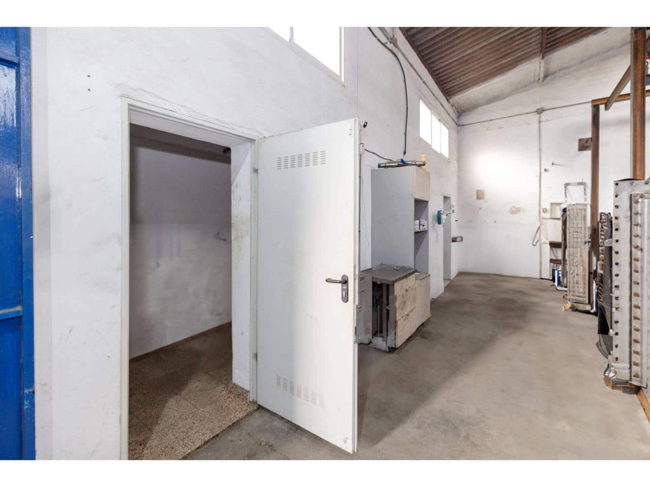 Erhverv til salg i Algeciras - € 435.000 (Ref: 8655950)