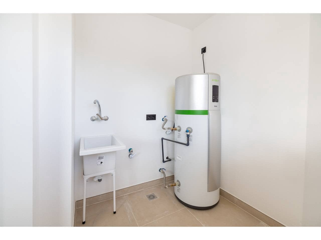 2 bedroom Flat for sale in Casares with pool garage - € 418,800 (Ref: 8679270)