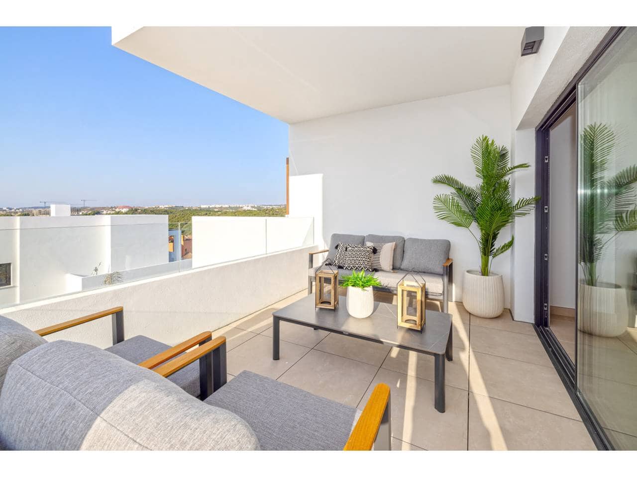 2 bedroom Flat for sale in Casares with pool garage - € 418,800 (Ref: 8679270)