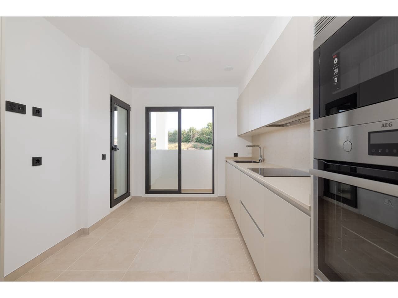 2 bedroom Flat for sale in Casares with pool garage - € 418,800 (Ref: 8679270)