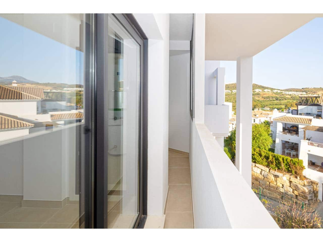 2 bedroom Flat for sale in Casares with pool garage - € 418,800 (Ref: 8679270)