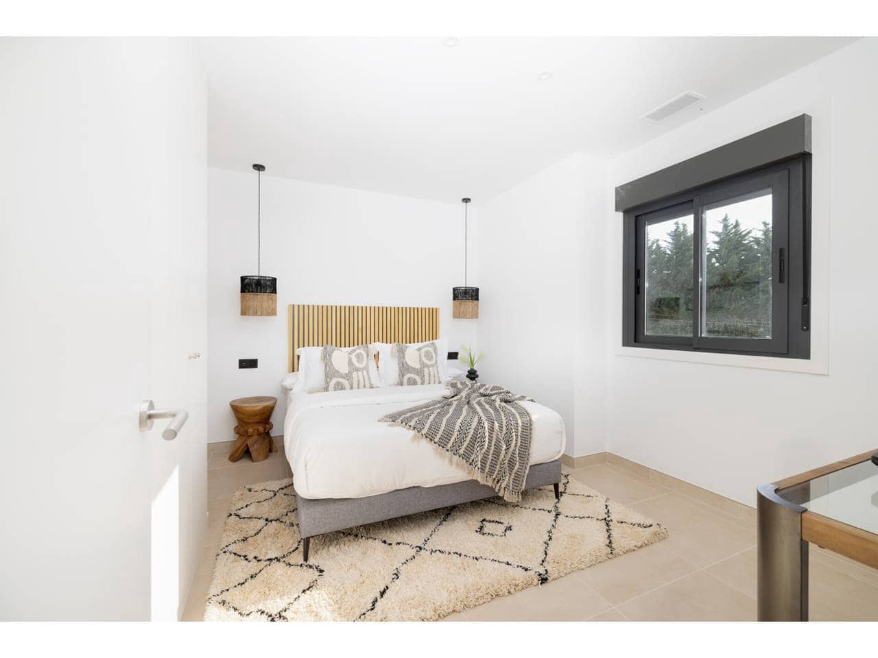 2 bedroom Flat for sale in Casares with pool garage - € 418,800 (Ref: 8679270)