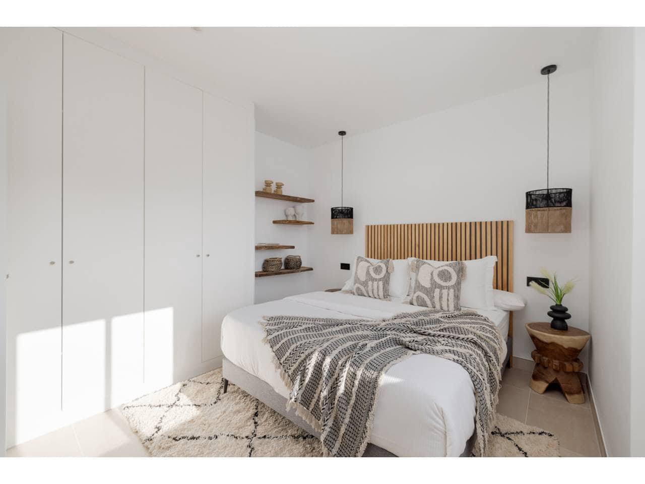 2 bedroom Flat for sale in Casares with pool garage - € 418,800 (Ref: 8679270)