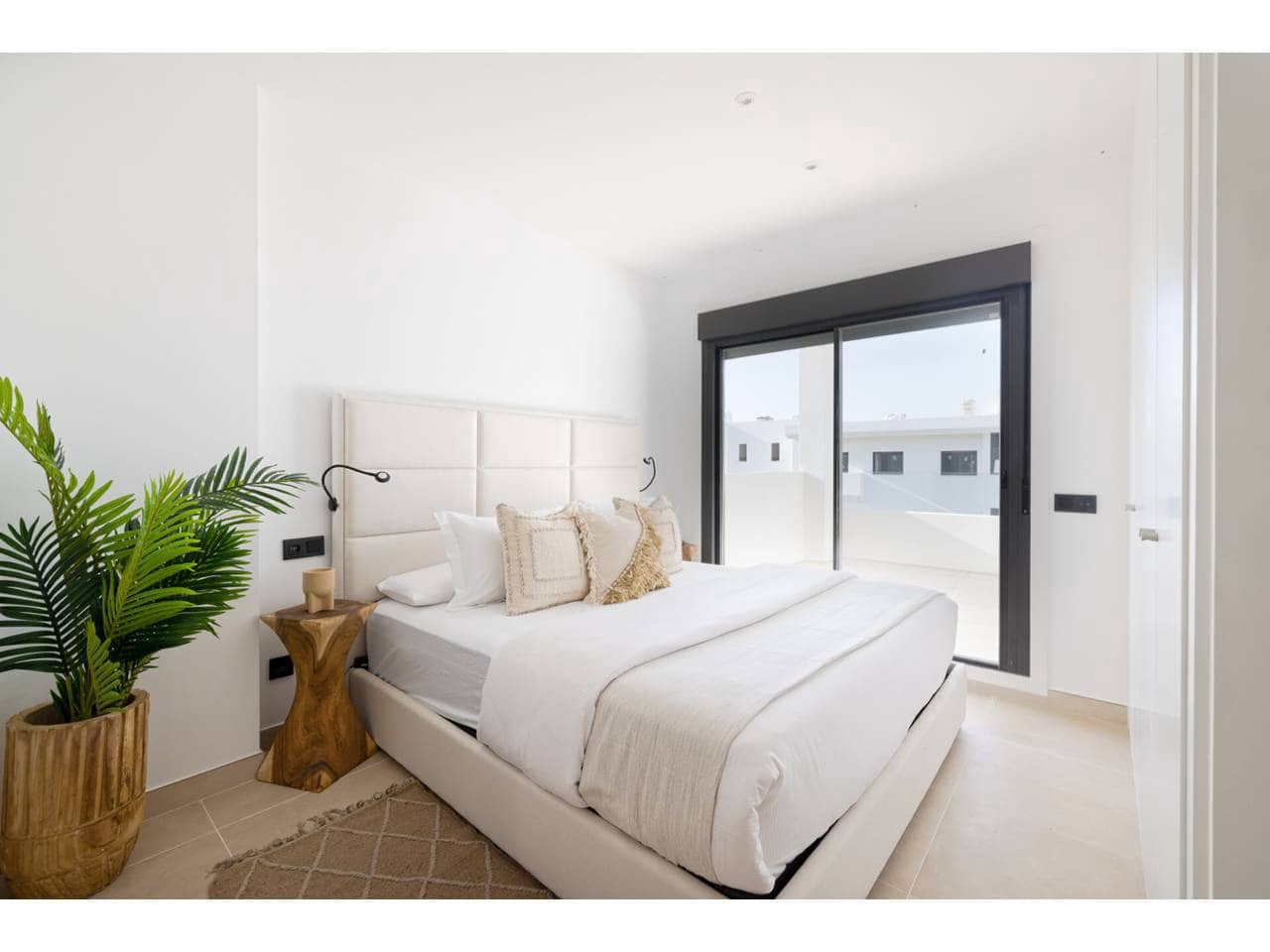 2 bedroom Flat for sale in Casares with pool garage - € 418,800 (Ref: 8679270)