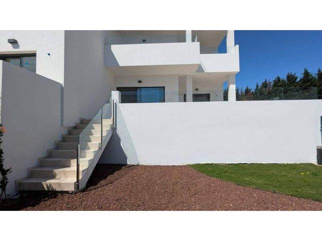 2 bedroom Apartment for sale in Casares with pool garage - € 420,000 (Ref: 8679271)