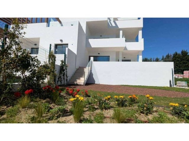 2 bedroom Apartment for sale in Casares with pool garage - € 420,000 (Ref: 8679271)