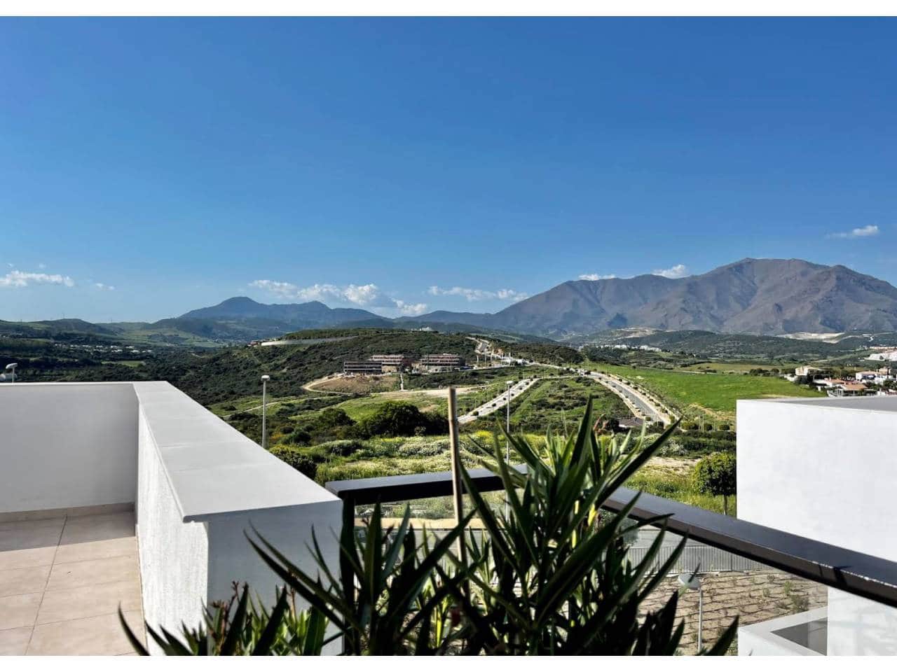 3 chambre Penthouse à vendre à Casares avec piscine garage - 870 000 € (Ref: 8738612)