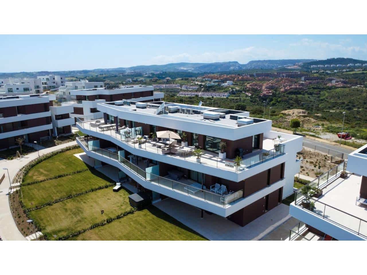 3 chambre Penthouse à vendre à Casares avec piscine garage - 870 000 € (Ref: 8738612)