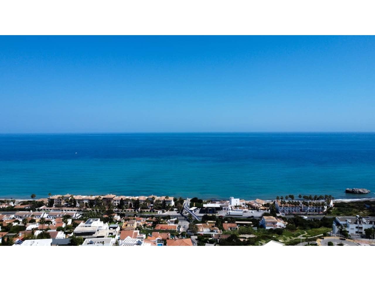 3 chambre Penthouse à vendre à Casares avec piscine garage - 870 000 € (Ref: 8738612)