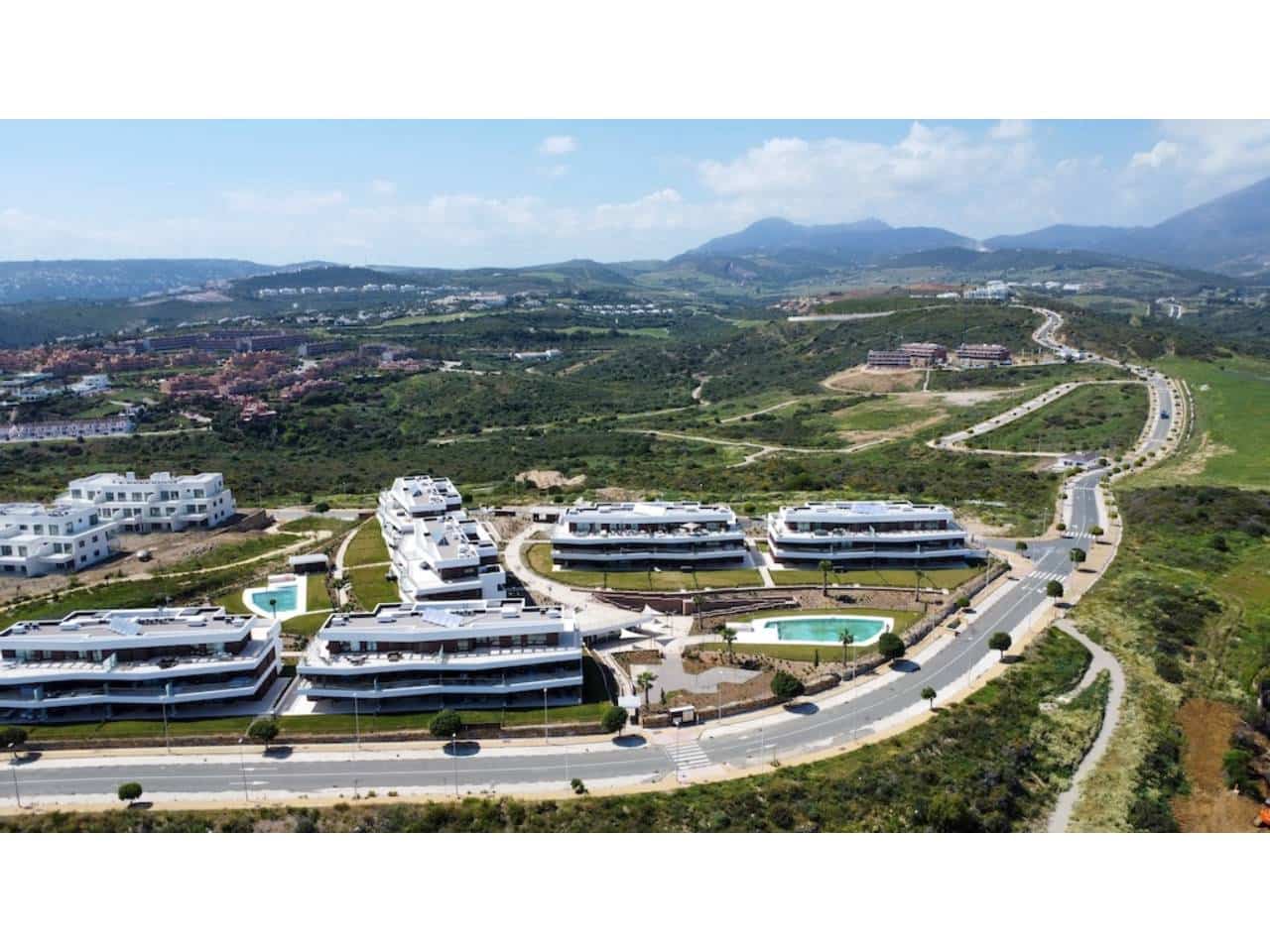 3 chambre Penthouse à vendre à Casares avec piscine garage - 870 000 € (Ref: 8738612)