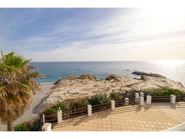 Chalet de 3 habitaciones en Manilva en venta con piscina garaje - 2.995.000 € (Ref: 8775761)