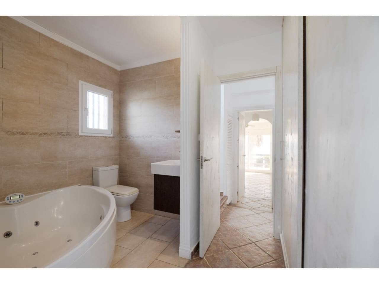 3 chambre Villa/Maison à vendre à Manilva avec piscine garage - 2 995 000 € (Ref: 8775761)